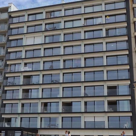 Studio 105 Op Zeedijk Met Frontaal Zeezicht 1Ste Verdiep Middelkerke Dış mekan fotoğraf